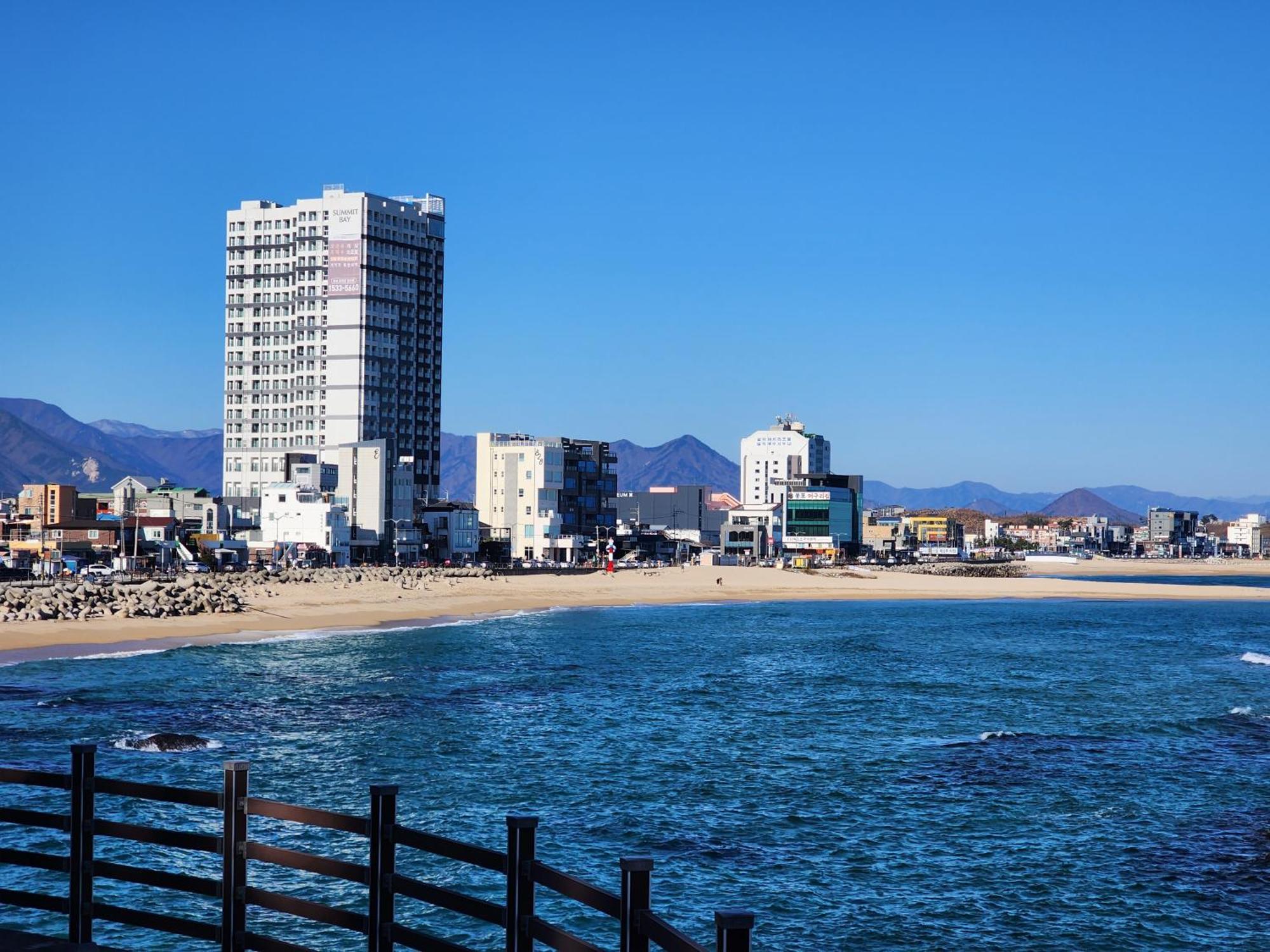 Sokcho Summitbay 1807 "Ocean View" Aparthotel Екстериор снимка