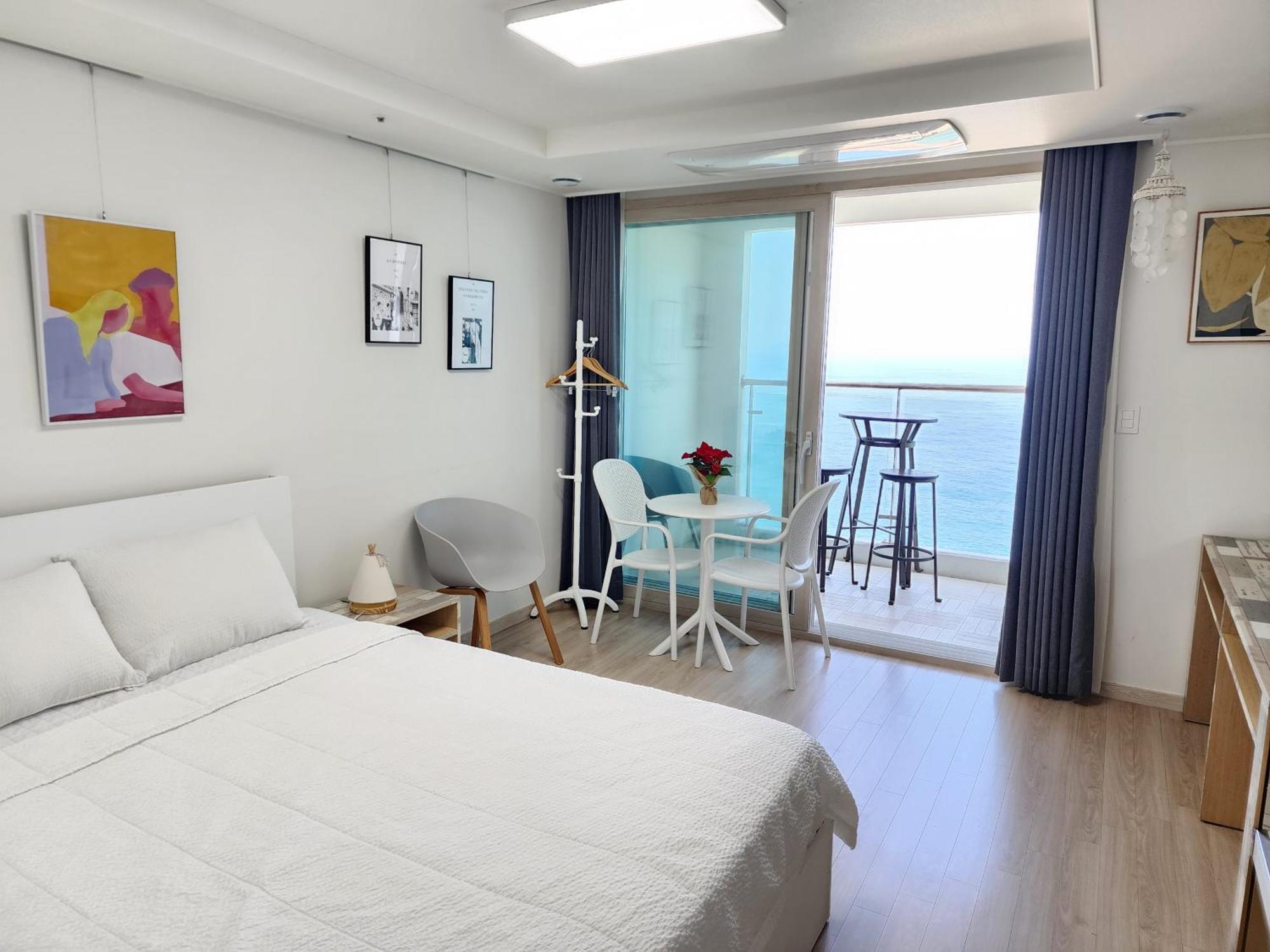 Sokcho Summitbay 1807 "Ocean View" Aparthotel Екстериор снимка