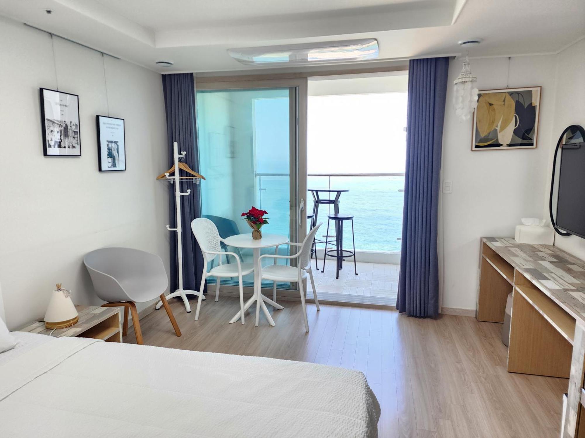 Sokcho Summitbay 1807 "Ocean View" Aparthotel Екстериор снимка